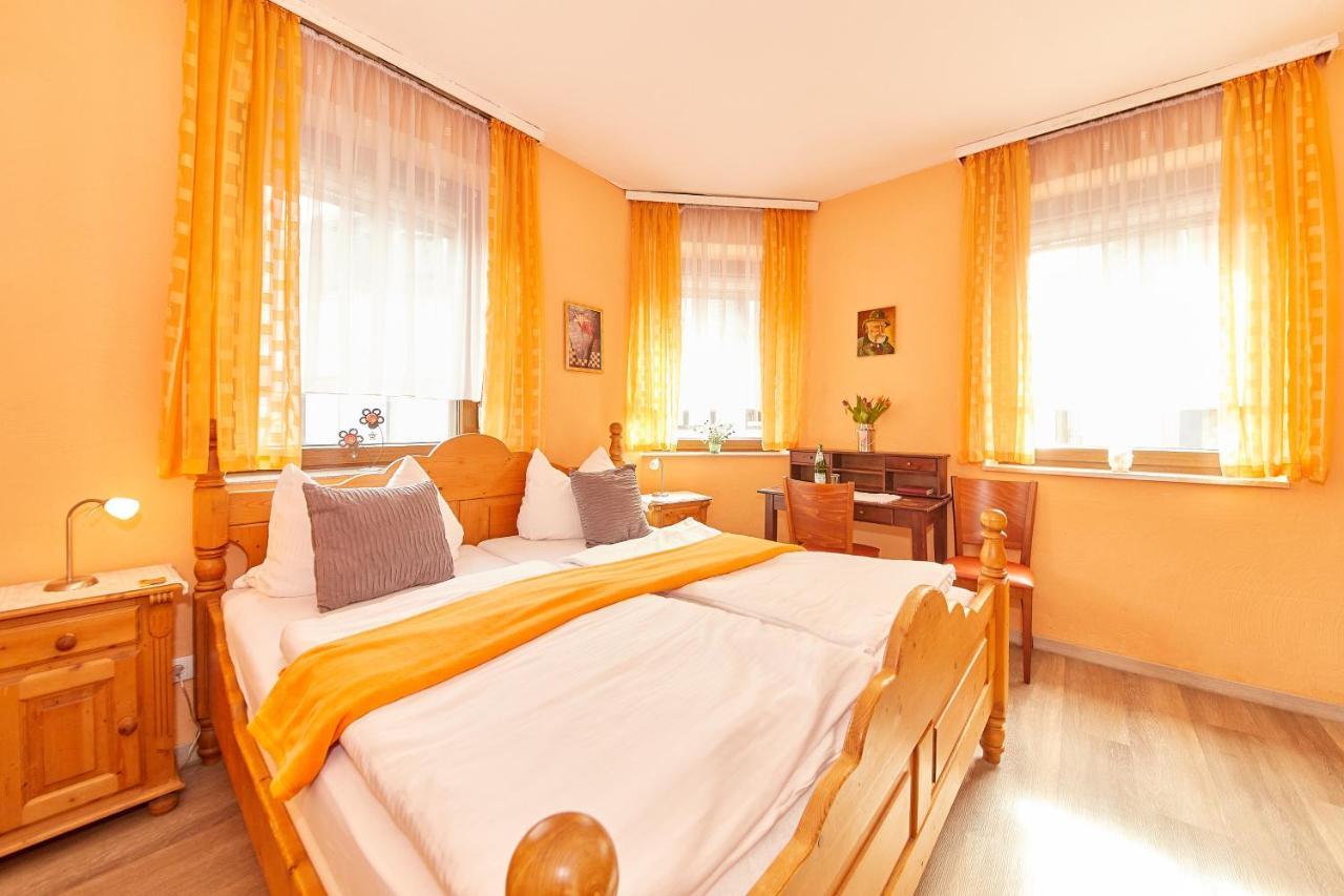 Hotel Zum Dicken Baum Mayen Zewnętrze zdjęcie