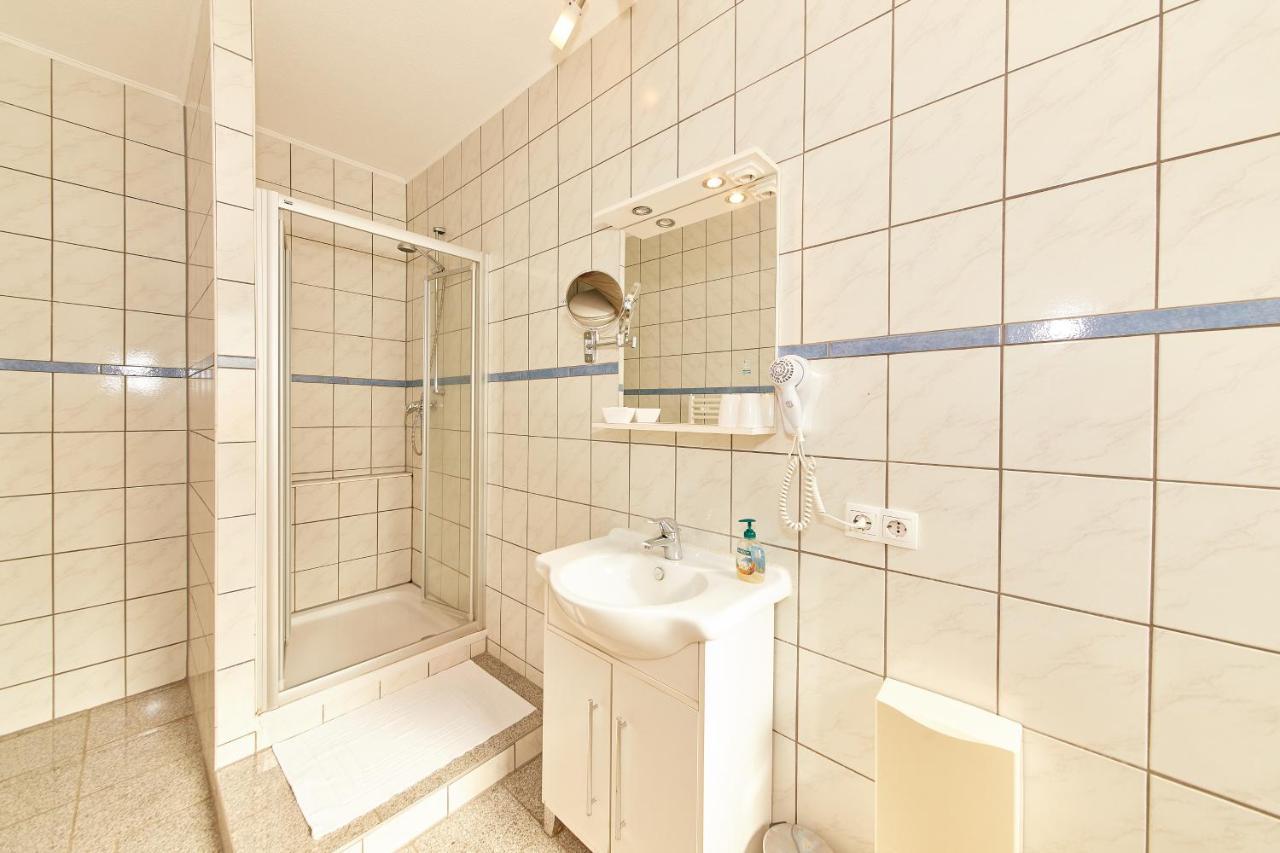 Hotel Zum Dicken Baum Mayen Zewnętrze zdjęcie